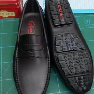 Chaussure de marque pour homme